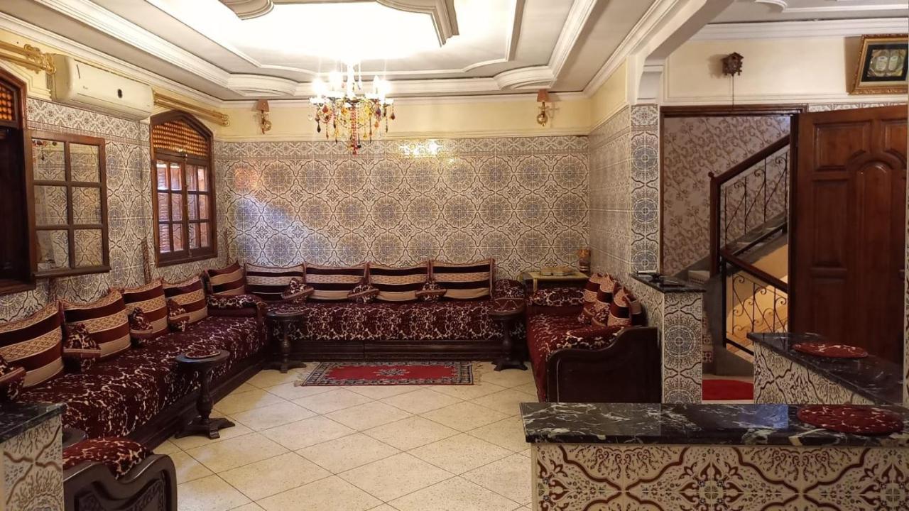 Stay With Low Budget Marrakesh Exterior photo